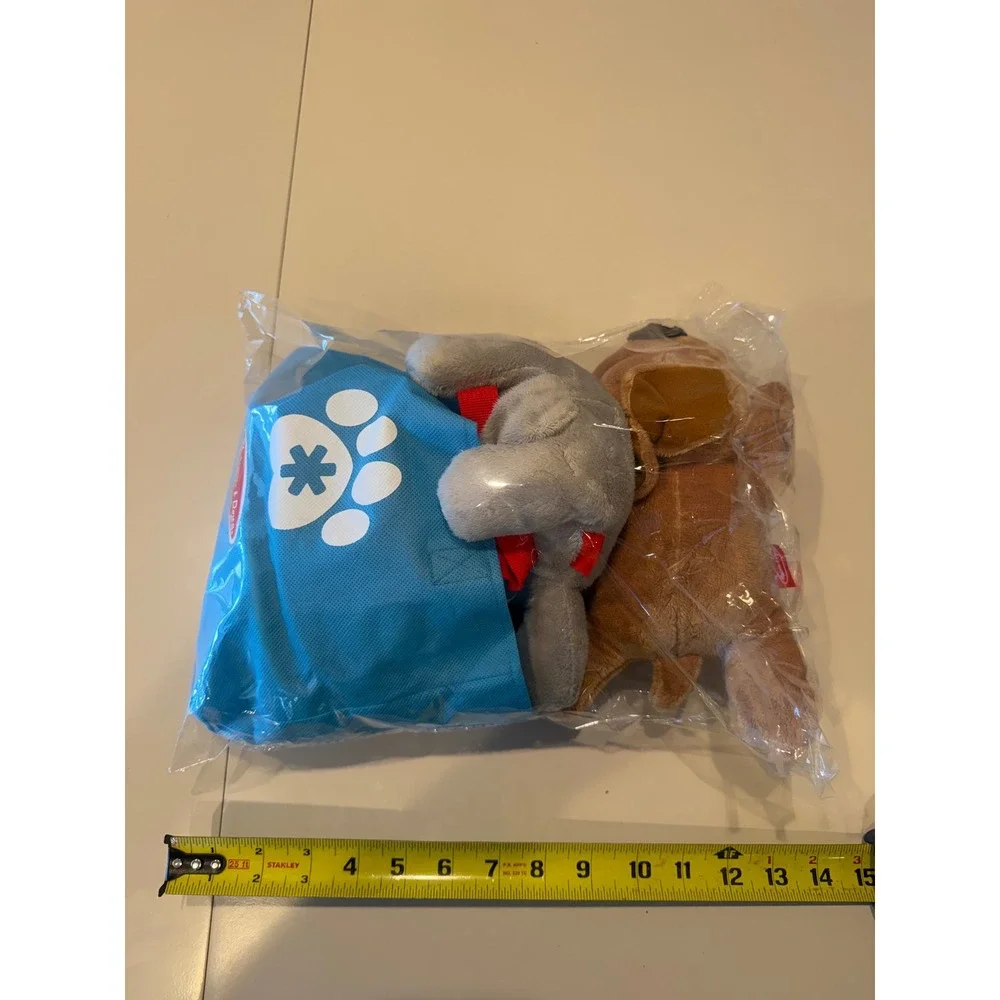 Melissa & Doug Examine & Treat Pet Vet Play Set 24 pc Plush Dog Cat Blue Bag